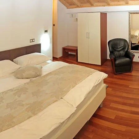 Monika Otel