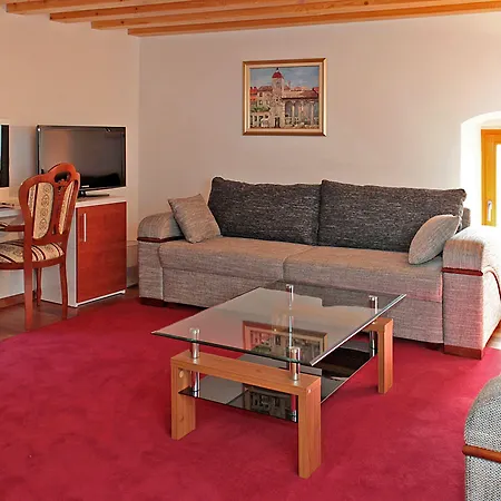 Ξενοδοχείο Monika