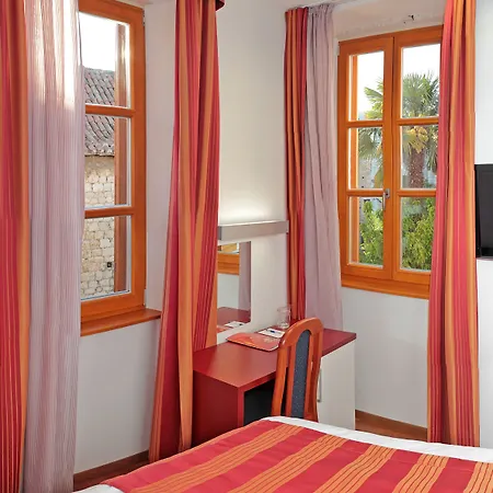 Monika Hotel 4*