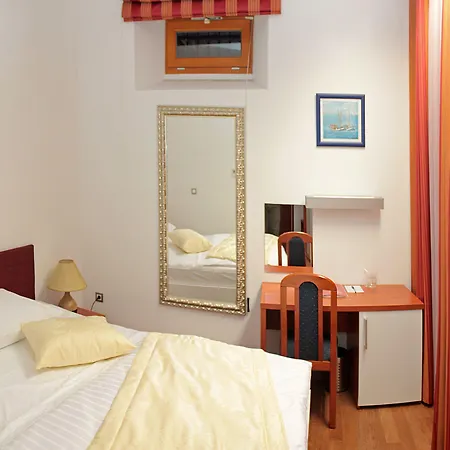 Monika Hotel Traù
