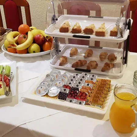 Hotel Monika Traù