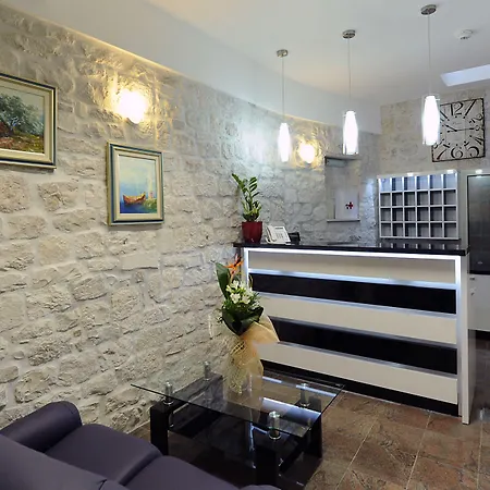 Monika Otel Trogir
