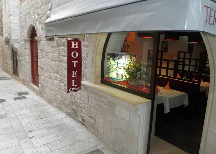 Monika Τρογκίρ